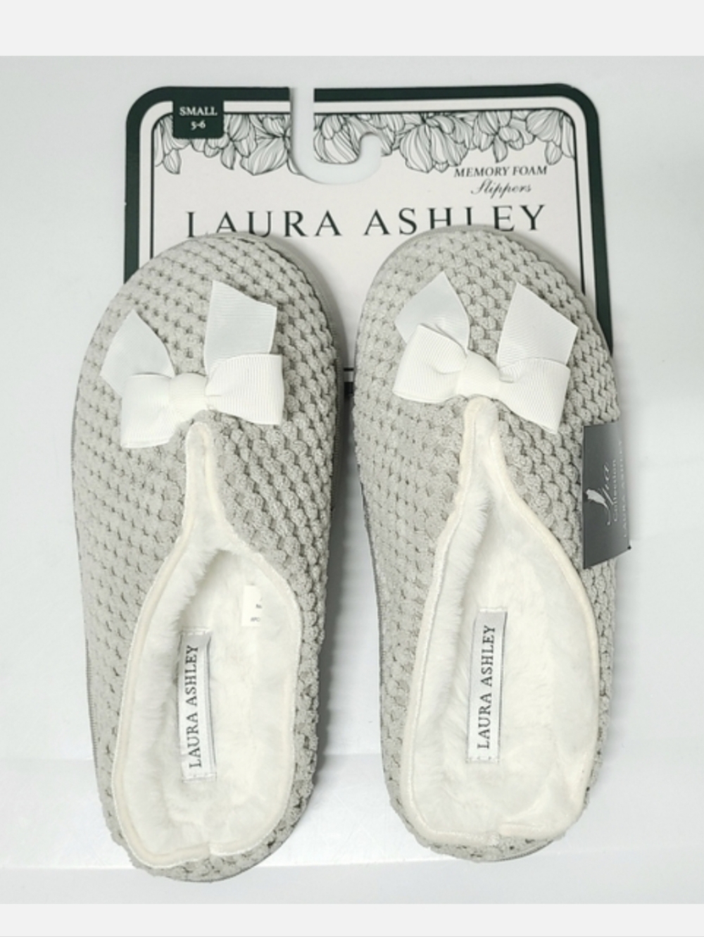 Laura Ashley Memory Foam Mule SlippersSpa Collection Gray/White Small 5-6 NWT